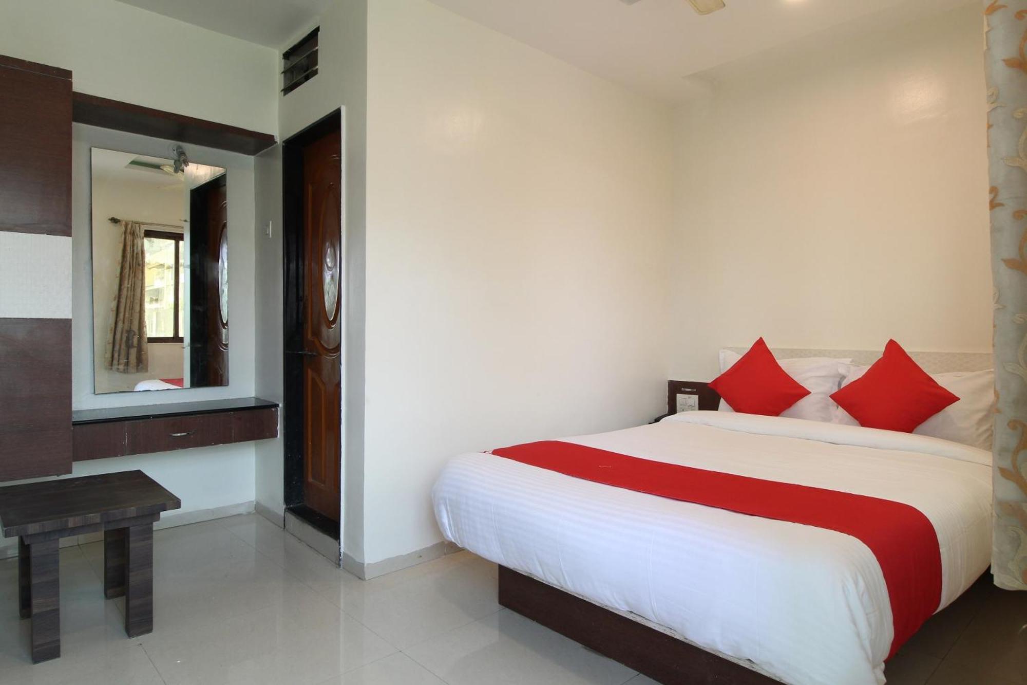 OYO 39998 New Pune Residency Dehu Extérieur photo