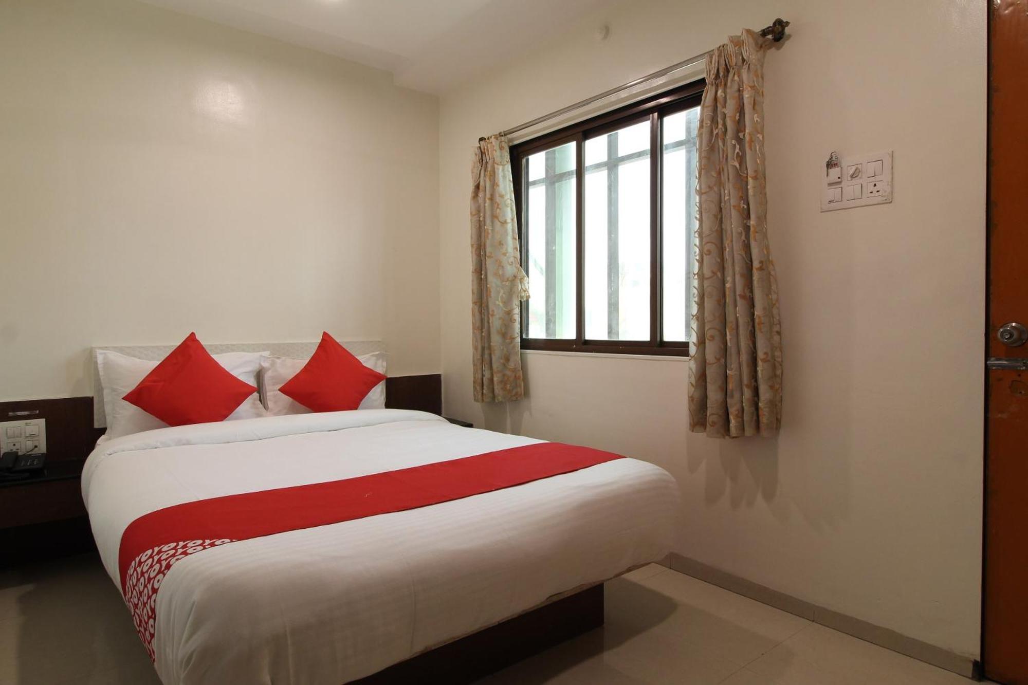 OYO 39998 New Pune Residency Dehu Extérieur photo