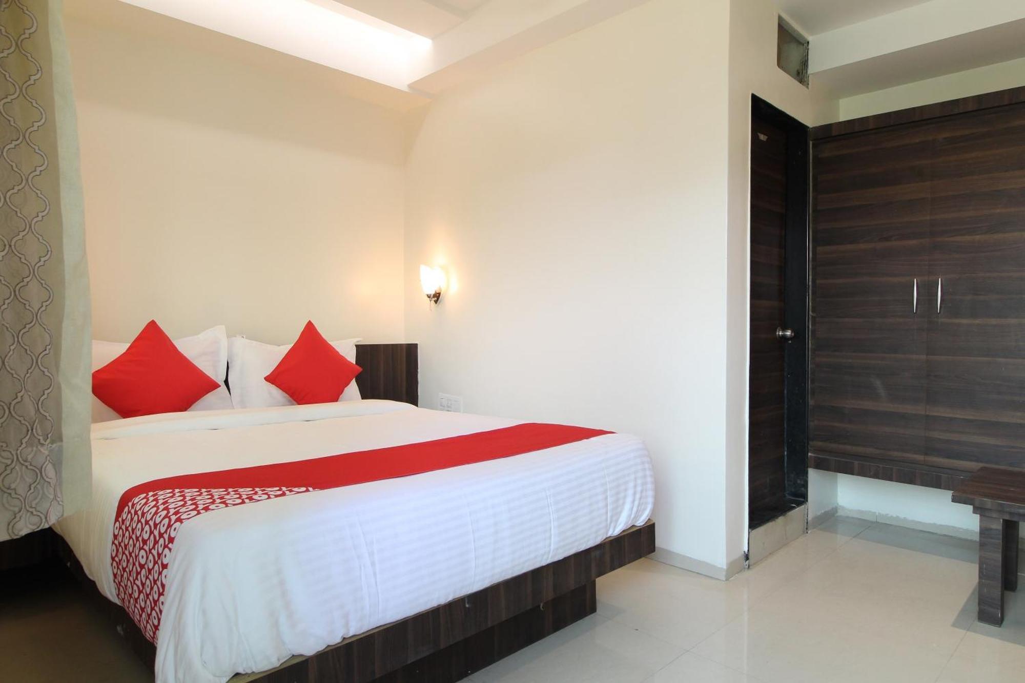 OYO 39998 New Pune Residency Dehu Extérieur photo