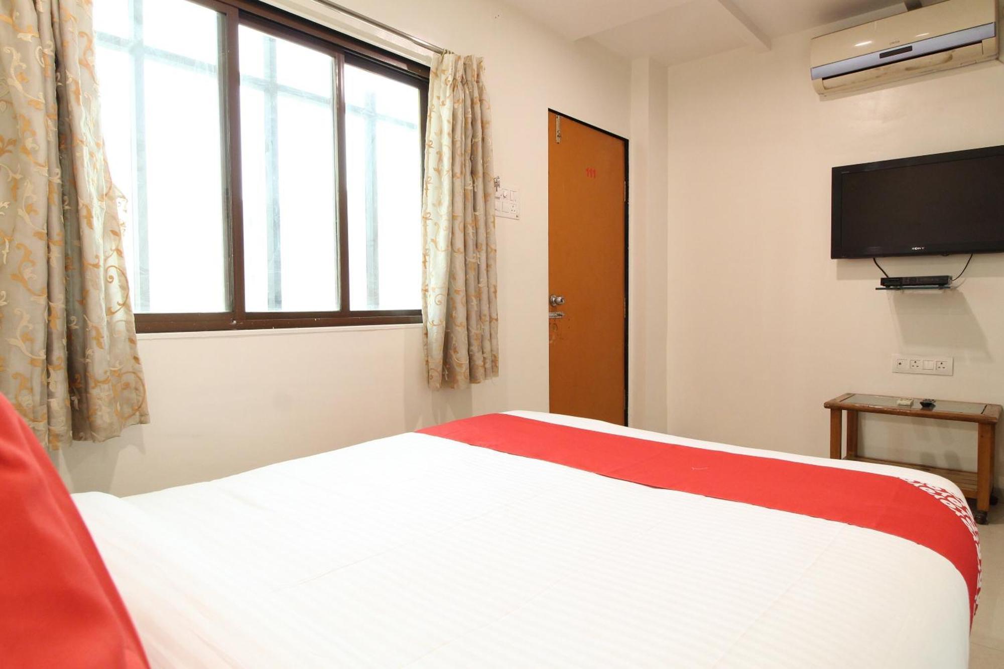 OYO 39998 New Pune Residency Dehu Extérieur photo