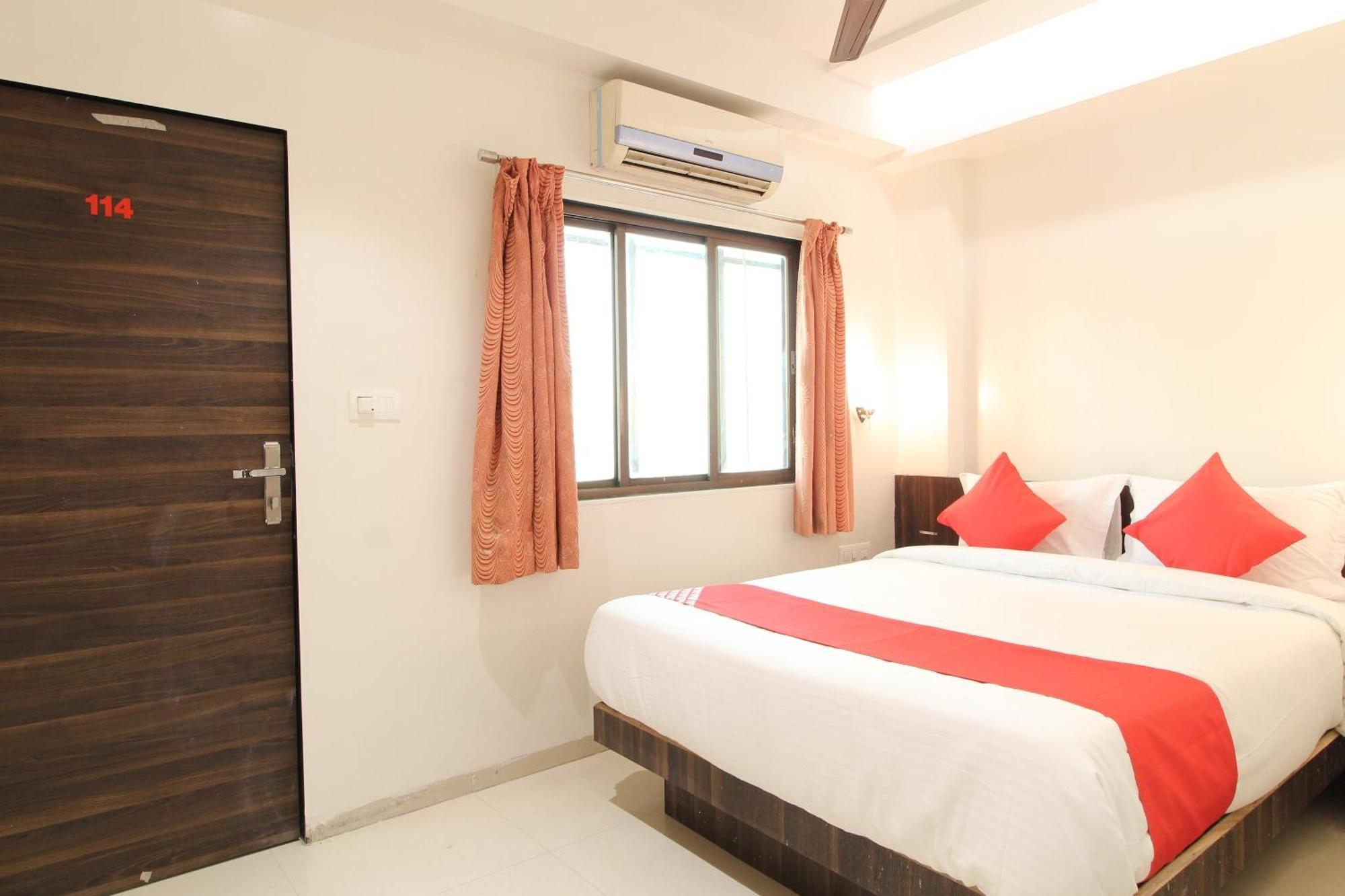 OYO 39998 New Pune Residency Dehu Extérieur photo